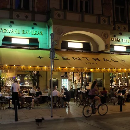 アパート Focus Point ブダペスト